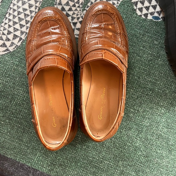 Gianvitto Rossi Crocodile Loafer - Picture 3 of 8